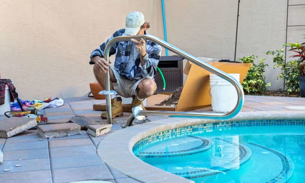 pool plumbing contractors