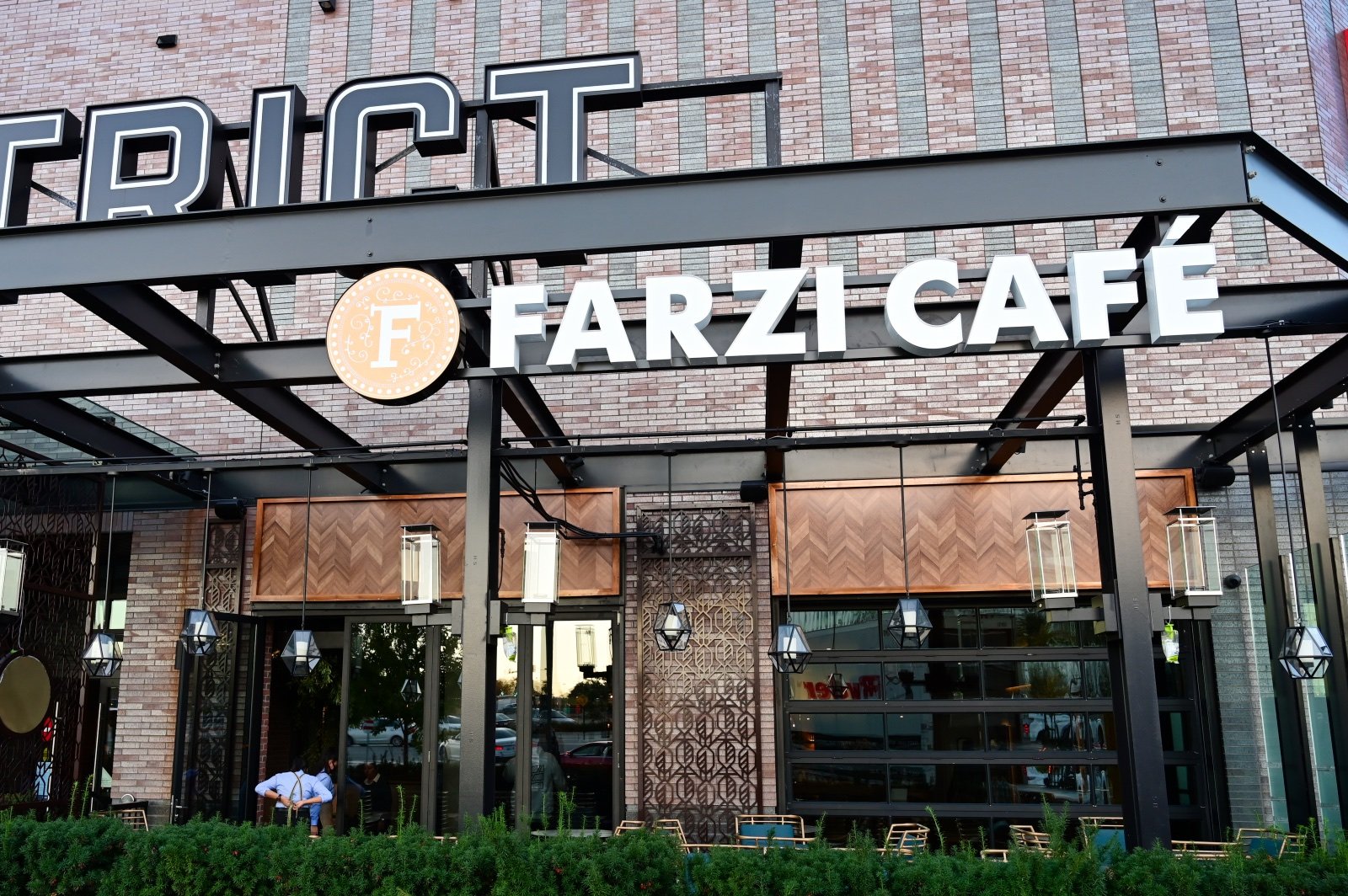Farzi+Cafe+Modern+Mississauga+Media+1